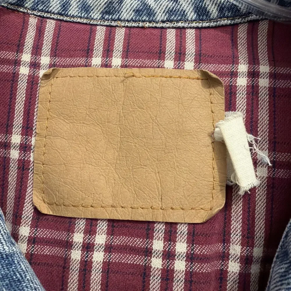 VTG Levi’s 70614 Denim Trucker Jean Jacket, Red Plaid Lining,‎ Faded/Thrashed